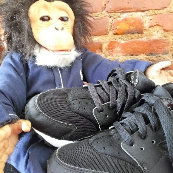 Nike Huarache Sneakers - Picture 5 of 10